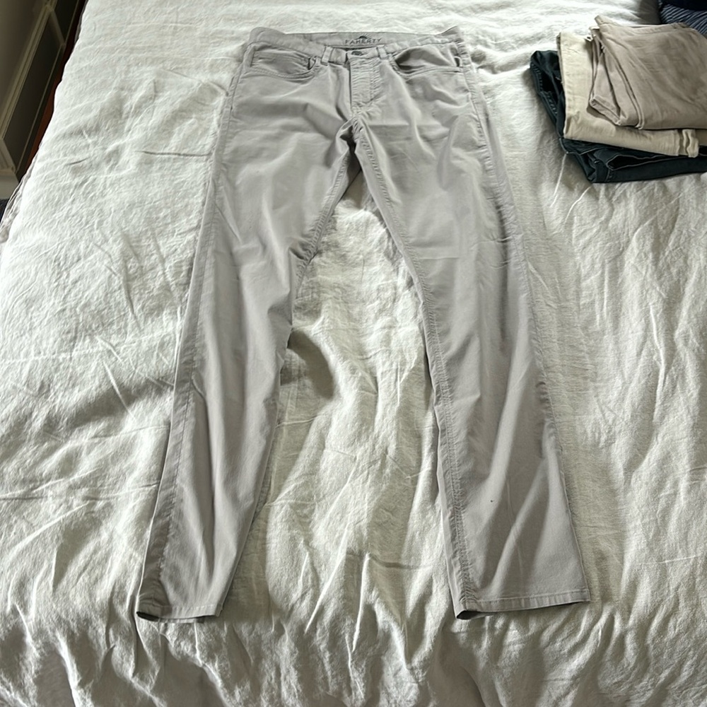 Faherty pants 28 x 32 grey athletic khaki material